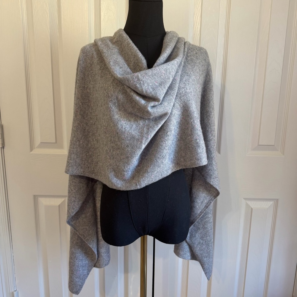 Minnie Rose 100% Cashmere Gray Wrap Poncho One Size